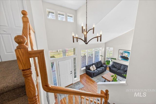 8007 W Scardale Ct, Boise, ID 83704