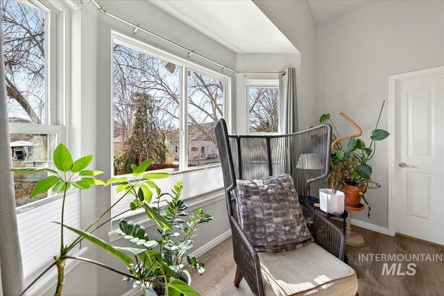 8007 W Scardale Ct, Boise, ID 83704