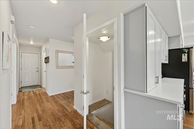 8007 W Scardale Ct, Boise, ID 83704