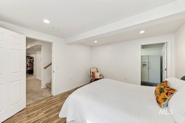 8007 W Scardale Ct, Boise, ID 83704