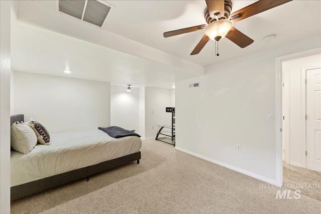 8007 W Scardale Ct, Boise, ID 83704