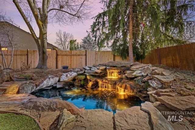 8007 W Scardale Ct, Boise, ID 83704