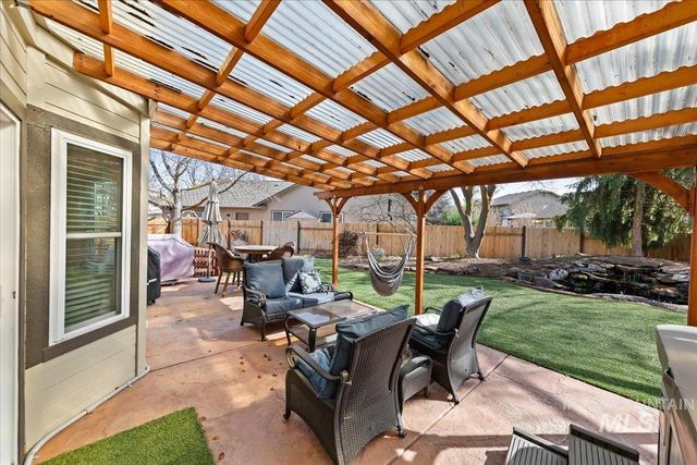 8007 W Scardale Ct, Boise, ID 83704