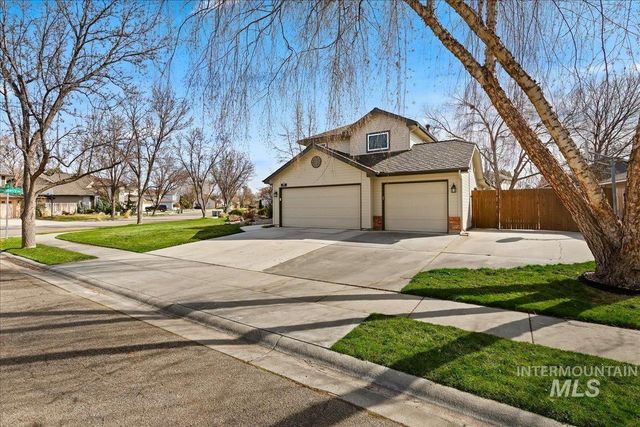 8007 W Scardale Ct, Boise, ID 83704