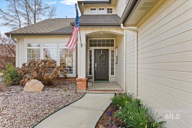 8007 W Scardale Ct, Boise, ID 83704