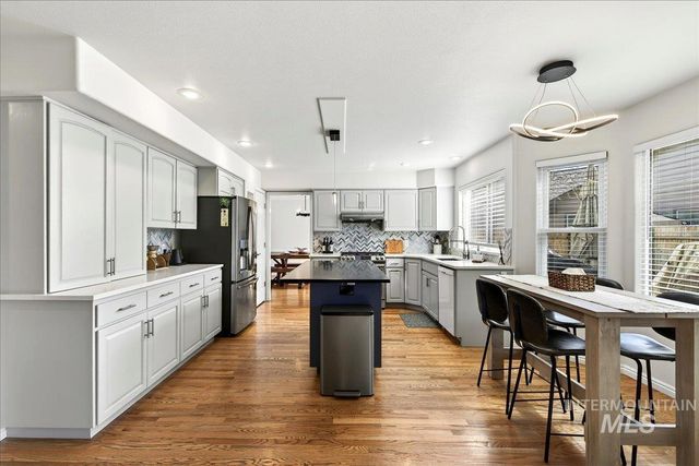 8007 W Scardale Ct, Boise, ID 83704