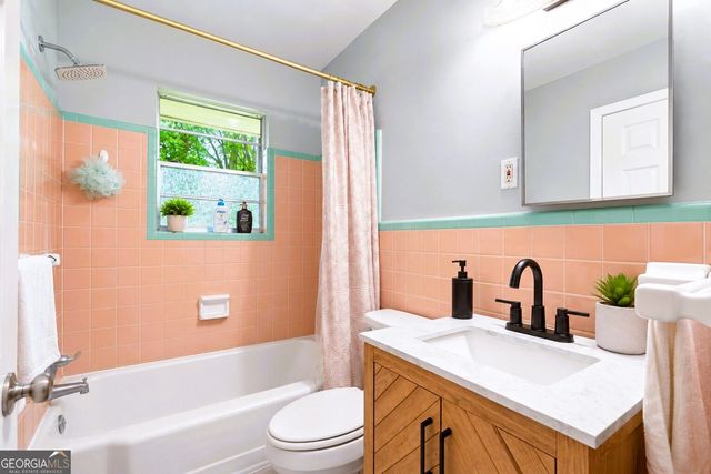 126 E Mimosa Drive, Jonesboro, GA 30236
