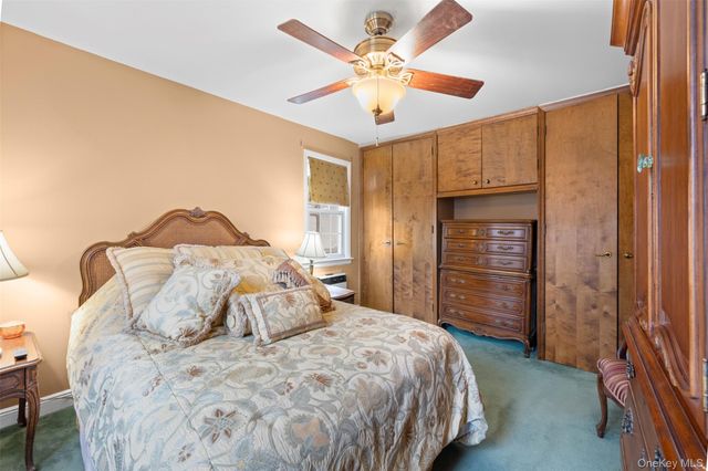 47-52 245th Street, Douglaston, NY 11362