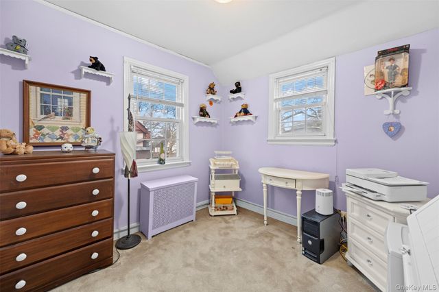 47-52 245th Street, Douglaston, NY 11362