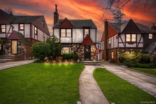 47-52 245th Street, Douglaston, NY 11362