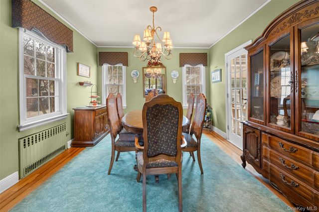 47-52 245th Street, Douglaston, NY 11362