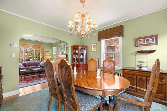 47-52 245th Street, Douglaston, NY 11362