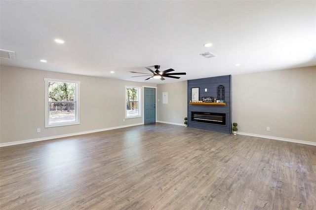 333 Northwood CIR, Rockdale, TX 76567