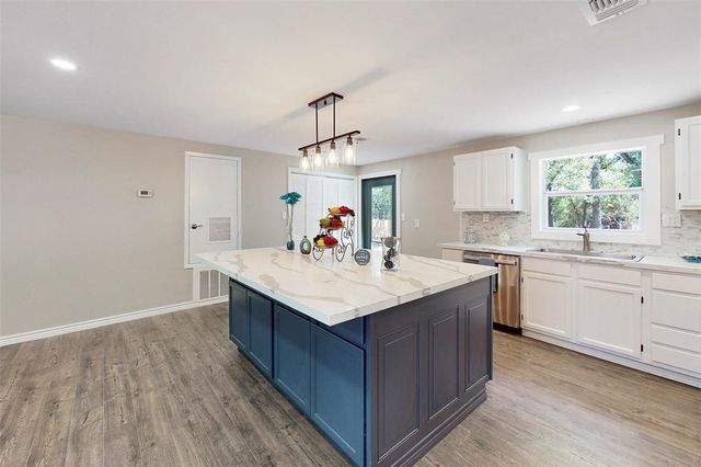 333 Northwood CIR, Rockdale, TX 76567