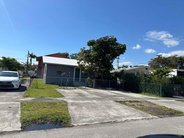 2342 Wilson Street 1, Hollywood, FL 33020