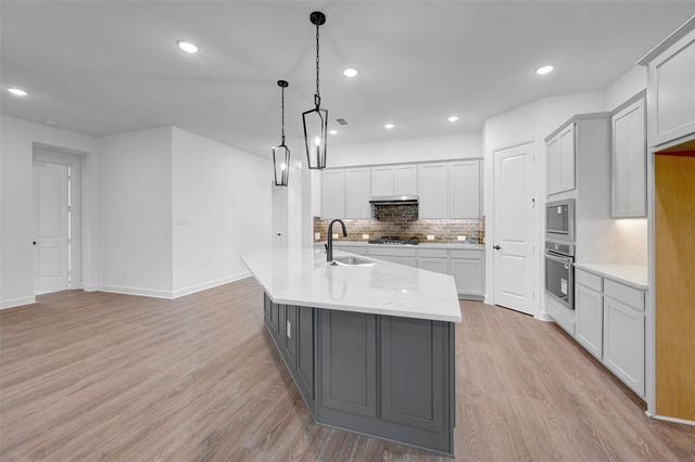 11910 Salty Bend Drive, Mont Belvieu, TX 77523