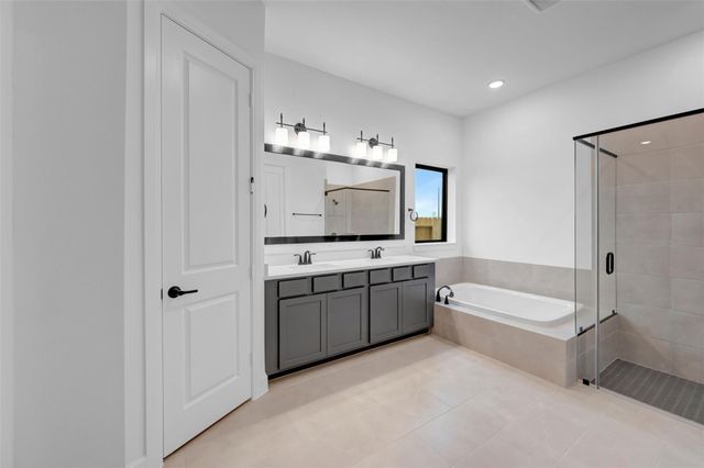 11910 Salty Bend Drive, Mont Belvieu, TX 77523