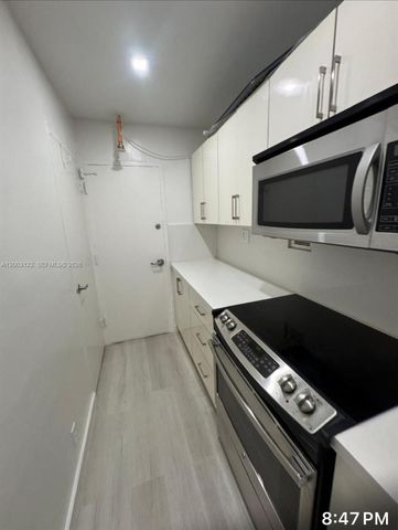 1000 W Ave 218 218, Miami Beach, FL 33139