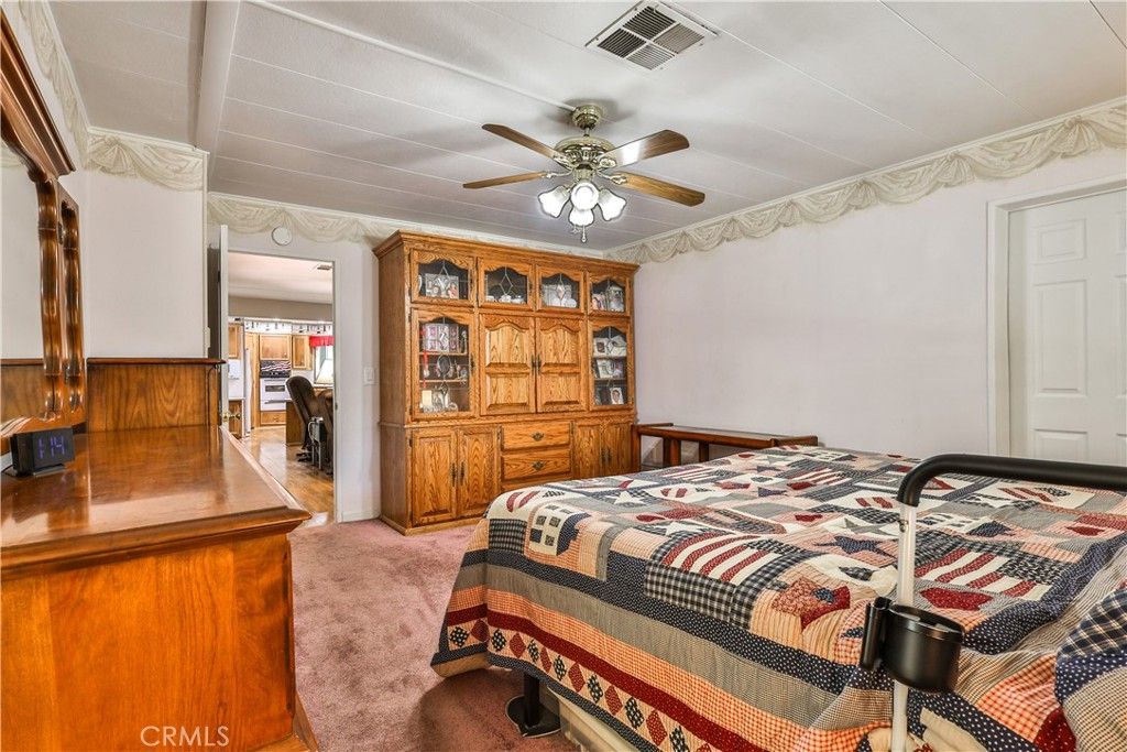 Image 21 of property listing at 929 E Foothill Boulevard 52, Upland, CA 91786