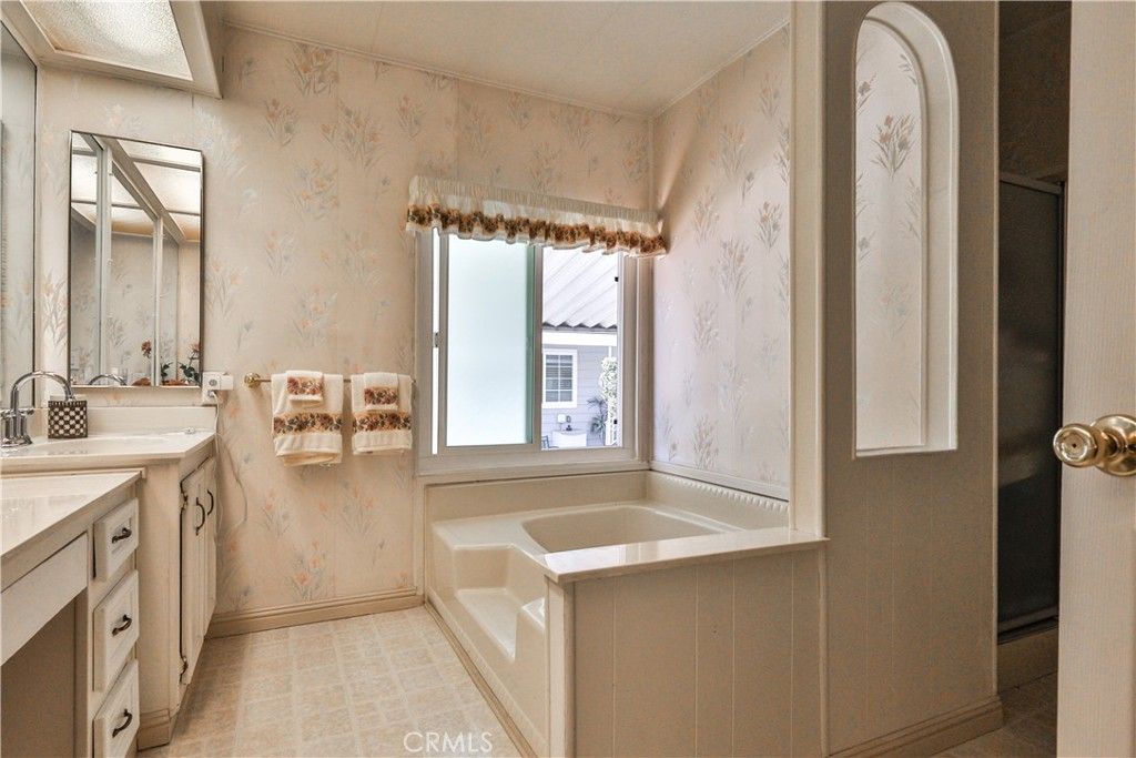 Image 23 of property listing at 929 E Foothill Boulevard 52, Upland, CA 91786