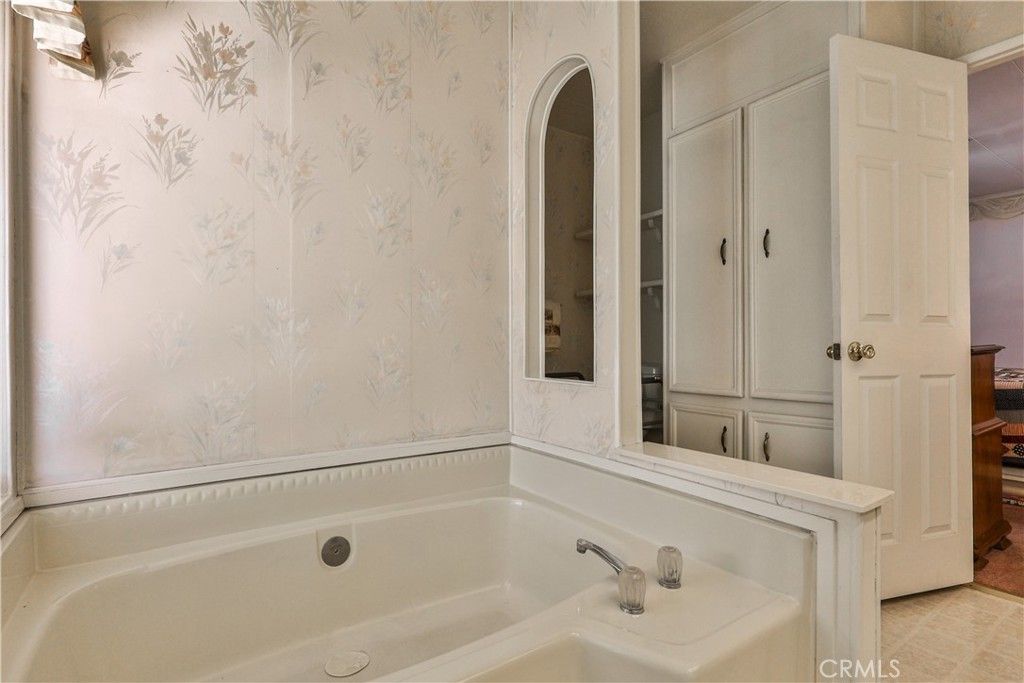 Image 24 of property listing at 929 E Foothill Boulevard 52, Upland, CA 91786