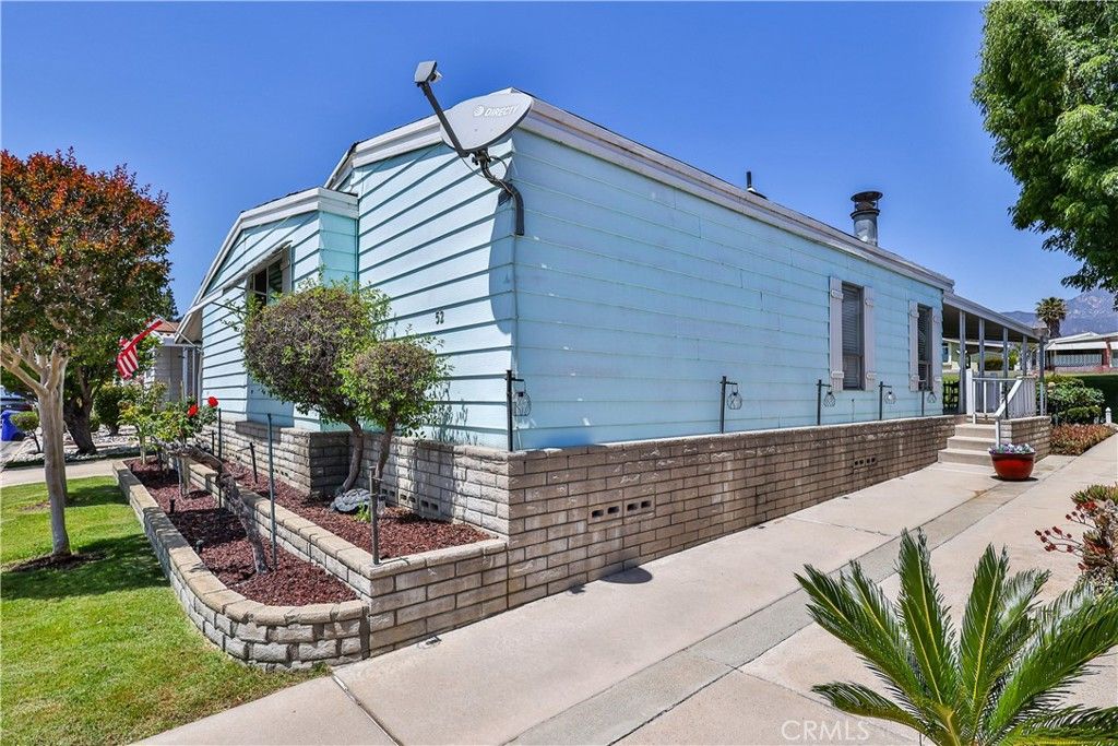 Image 33 of property listing at 929 E Foothill Boulevard 52, Upland, CA 91786