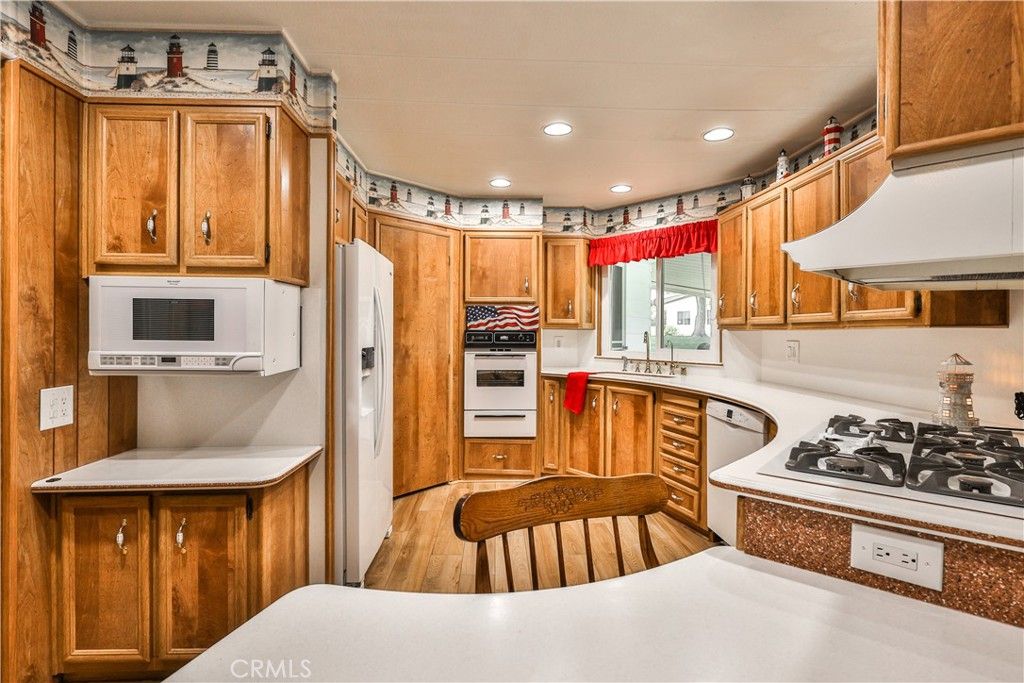 Image 4 of property listing at 929 E Foothill Boulevard 52, Upland, CA 91786
