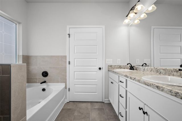 656 Blackberry Lane, La Marque, TX 77568