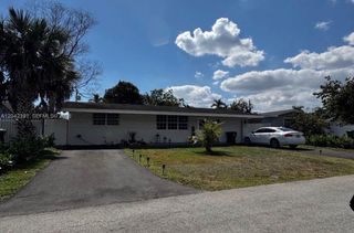 8130 NW 12th St, Pembroke Pines, FL 33024