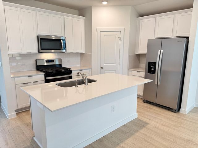 14904 Found Admiral LN, Manor, TX 78653