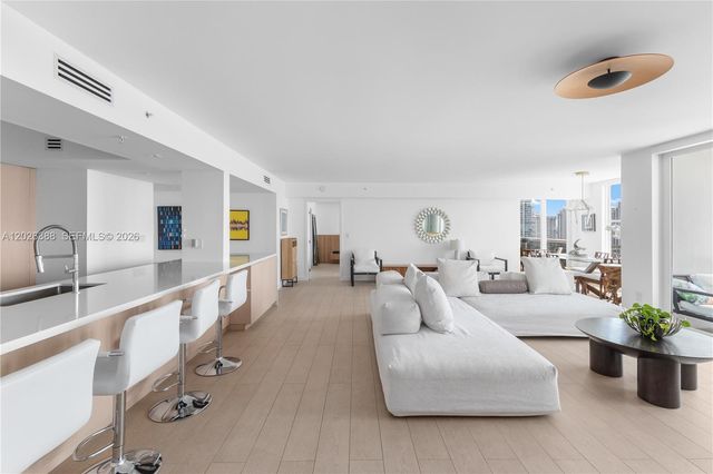 1800 Sunset Harbour 1612, Miami Beach, FL 33139