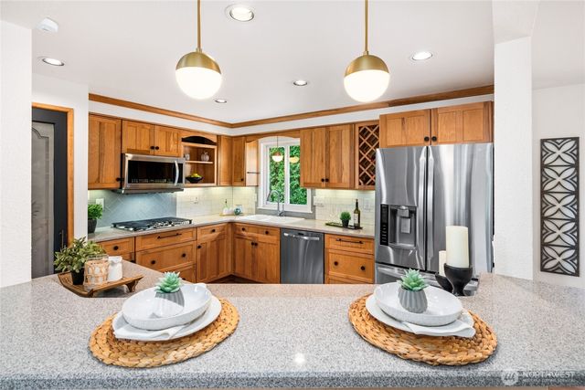 2111 104th Street SE, Everett, WA 98208