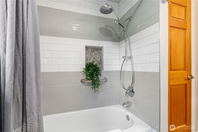 2111 104th Street SE, Everett, WA 98208