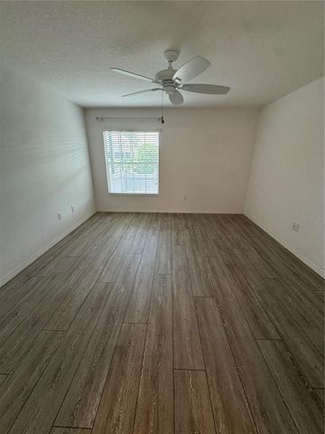 3915 WINE PALM WAY, The Villages, FL 32163