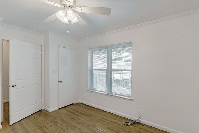 5821 Circular Drive, North Richland Hills, TX 76117