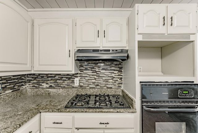 5821 Circular Drive, North Richland Hills, TX 76117