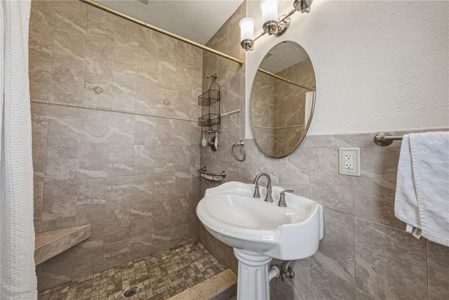 14320 13TH STREET, Dade City, FL 33523