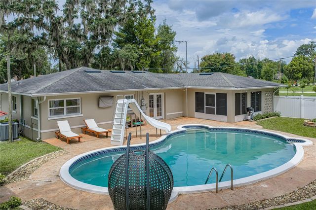 14320 13TH STREET, Dade City, FL 33523