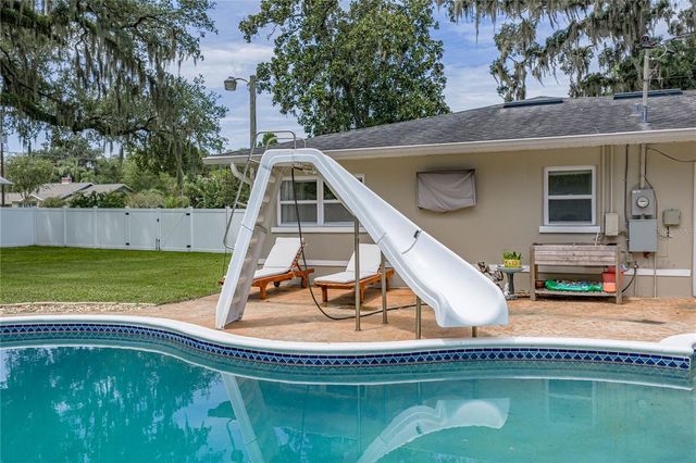 14320 13TH STREET, Dade City, FL 33523
