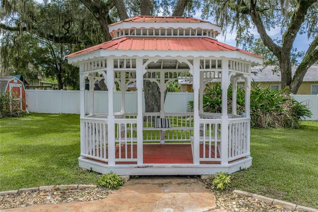 14320 13TH STREET, Dade City, FL 33523
