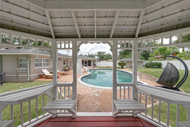14320 13TH STREET, Dade City, FL 33523