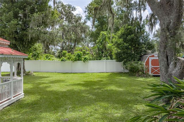 14320 13TH STREET, Dade City, FL 33523