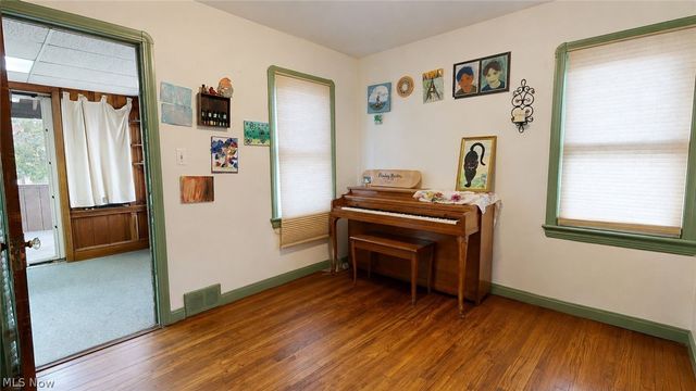 8423 Greenlawn Avenue, Parma, OH 44129