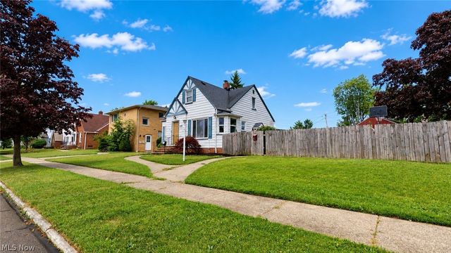 8423 Greenlawn Avenue, Parma, OH 44129
