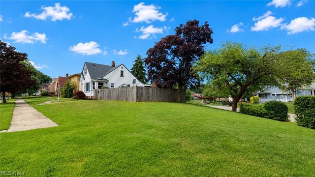 8423 Greenlawn Avenue, Parma, OH 44129