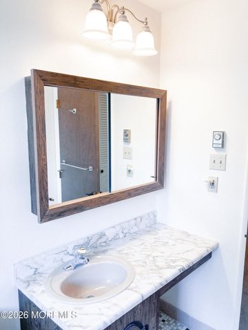 27D Cambridge Circle, Manchester, NJ 08759