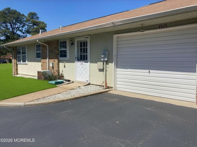 27D Cambridge Circle, Manchester, NJ 08759