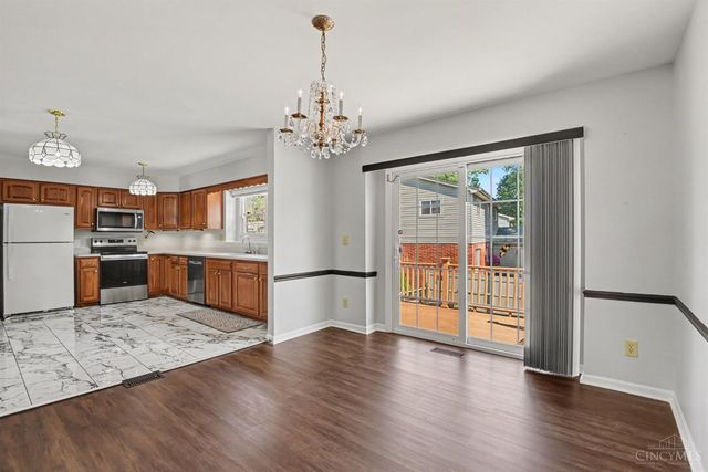 496 Sunaire Terrace, Delhi Twp, OH 45238