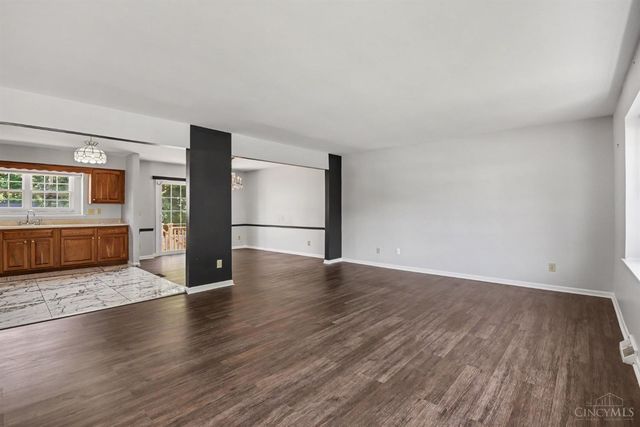 496 Sunaire Terrace, Delhi Twp, OH 45238