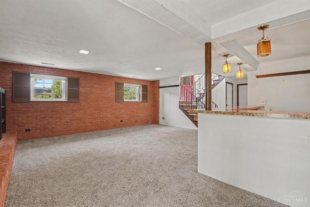 496 Sunaire Terrace, Delhi Twp, OH 45238